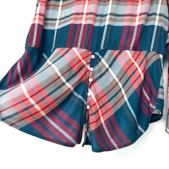 Lucky Brand  button down shirt with long sleeves, lightweight plaid fabric - Picture 6 of 11